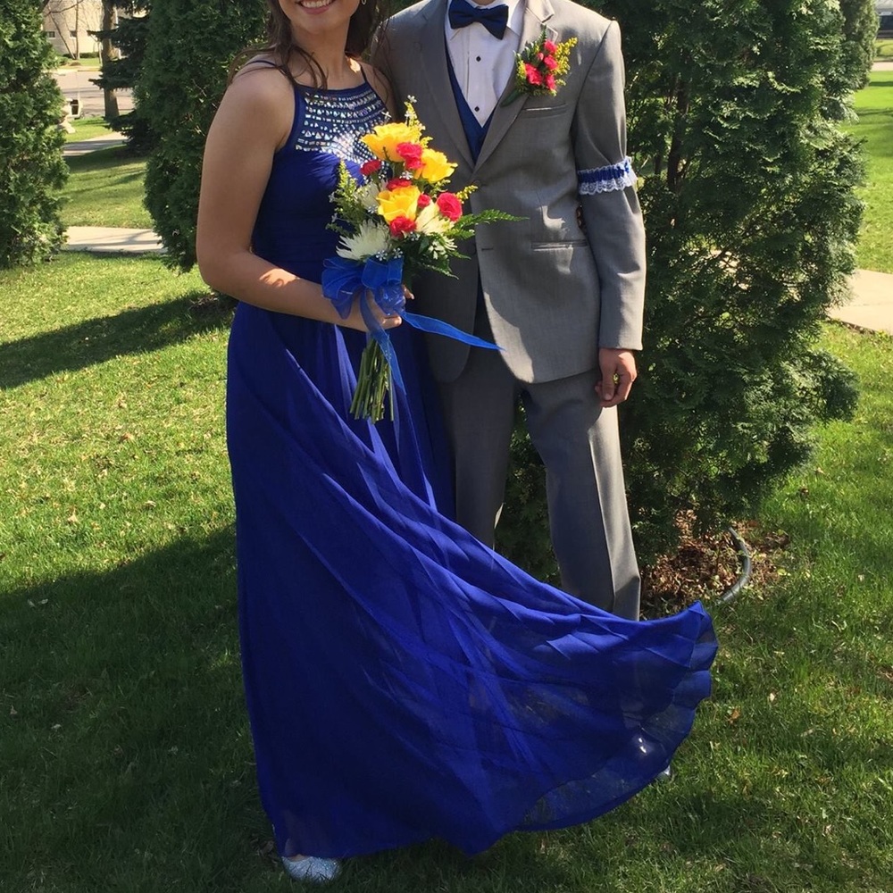 PROM DRESS! - Picture 4 of 7